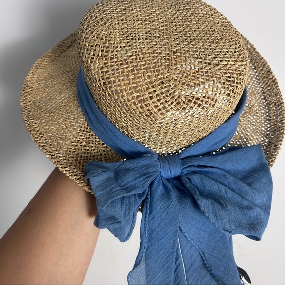 Stylish Straw Hat with Blue Ribbon - Picture 1 of 4